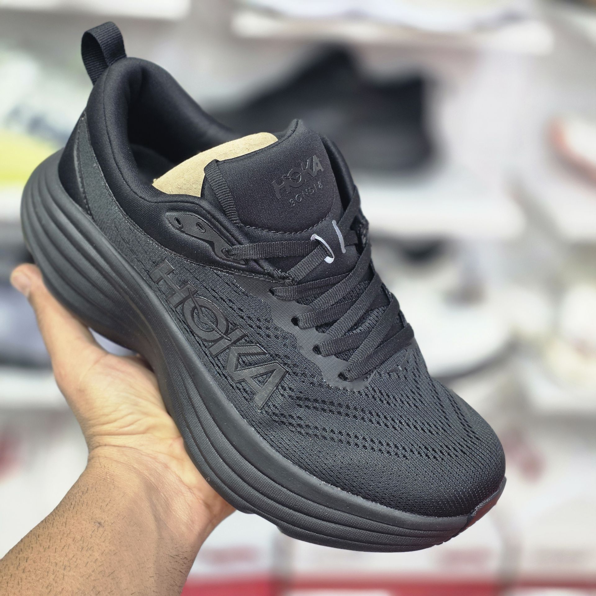 کتونی هوکا مدل باندی 8 کیفیت عالی ساخت ویتنام راحتی و استایل در یک قاب سایز بندی 38تا48