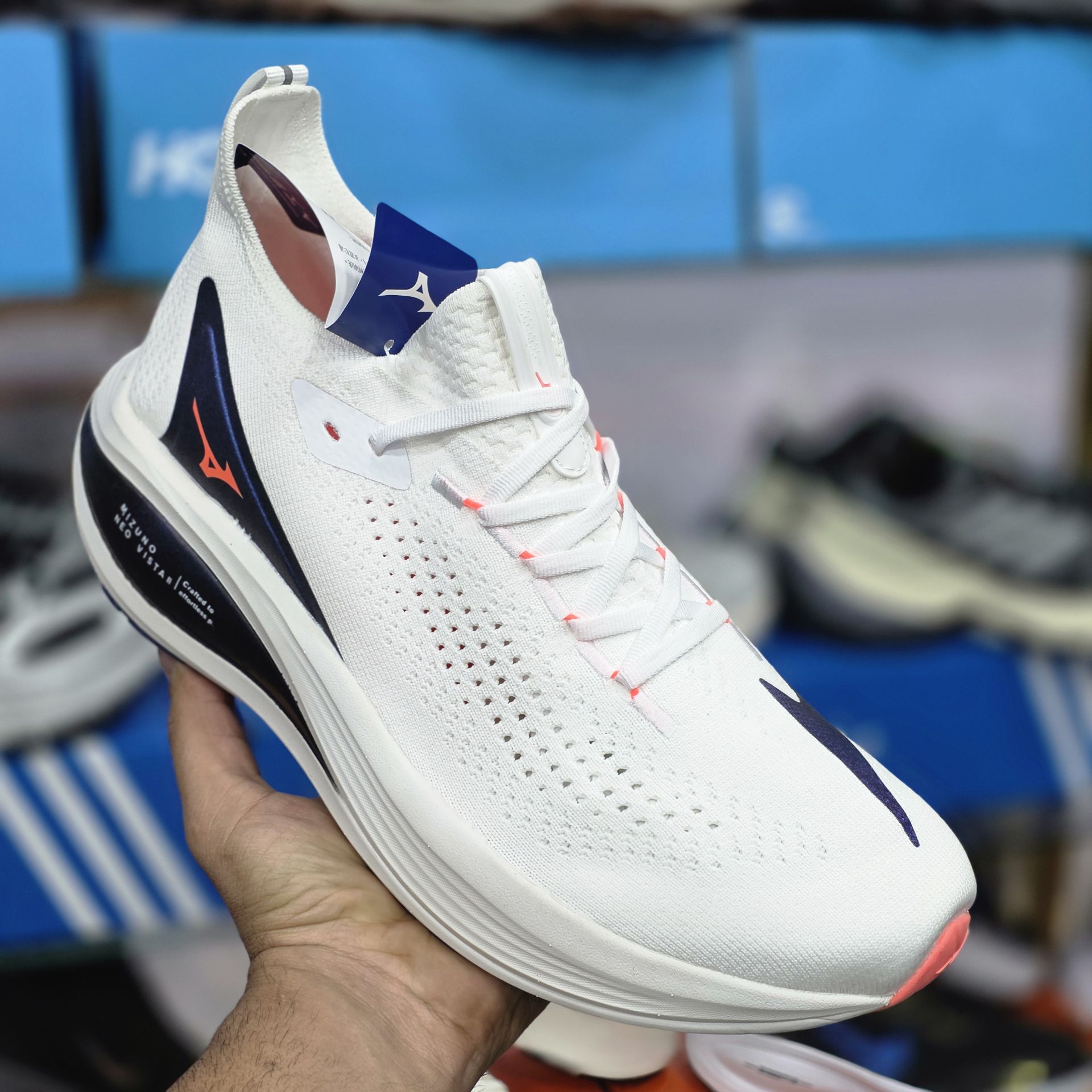 کتونی جورابی میزانو نئو ویستا/ Mizuno Neo Vista/ساخت ویتنام /سایز ۴۰ الی ۴۵/ فروش تکی و عمده/ضمانت کالا