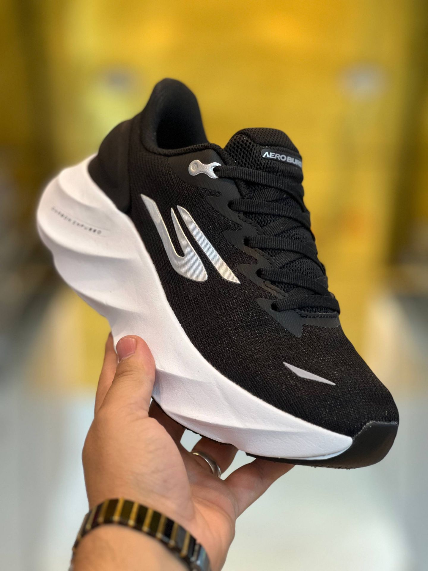 کتونی رانینگ و پیاده روی زنانه اسکیچرز مدل Skechers Aeru Burst / کیفیت مستر / سایز 37 38 39 40
