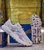 کتونی بروکس کاسکادیا 18 وارداتی کیفیت عالی ساخت ویتنام