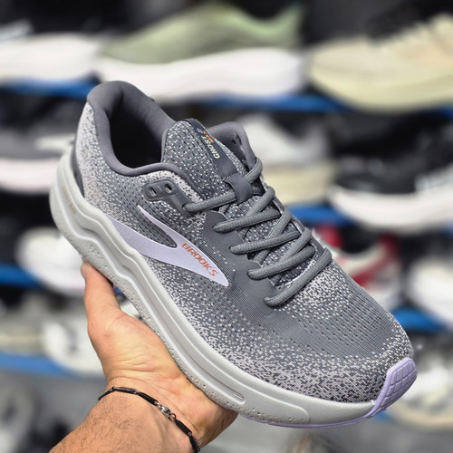کتونی رانینگ و پیاده روی وارداتی بروکس گاست مکس ۲/ Brooks ghost max 2 / اصل ویتنام / سایز40/45