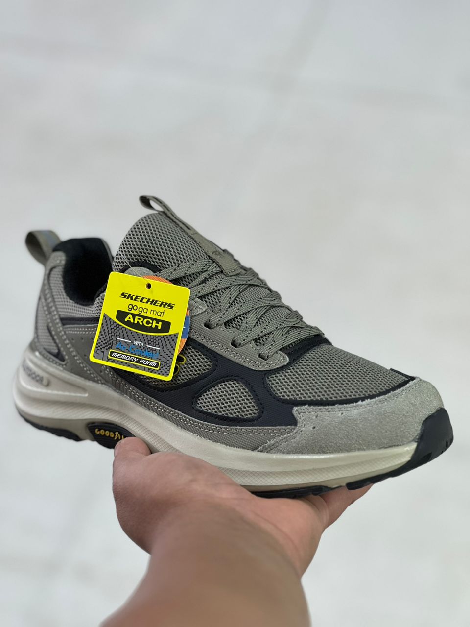 اسکیچرز گوگامت همراه با جعبه کیفیت مستر کوالیتی A وارداتی