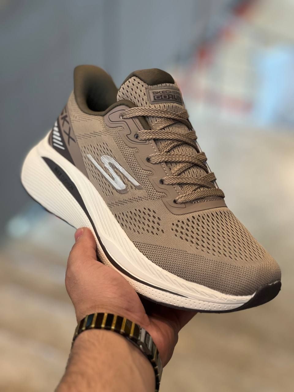 کتونی اسکیچرز مدل مکس کوشن رانینگ و پیاده رویی مردانه و زنانه/ Skechers Max cushion کیفیت مستر کوالیتیA طبی و سبک و راحت / سایز 40الی45/