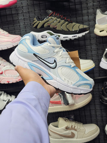 کتونی مسترکوالیتی نایک V5 RNR/ سایز 45الی37/ Nike V5 RNR/ضمانت کالا/فروش تک و عمده