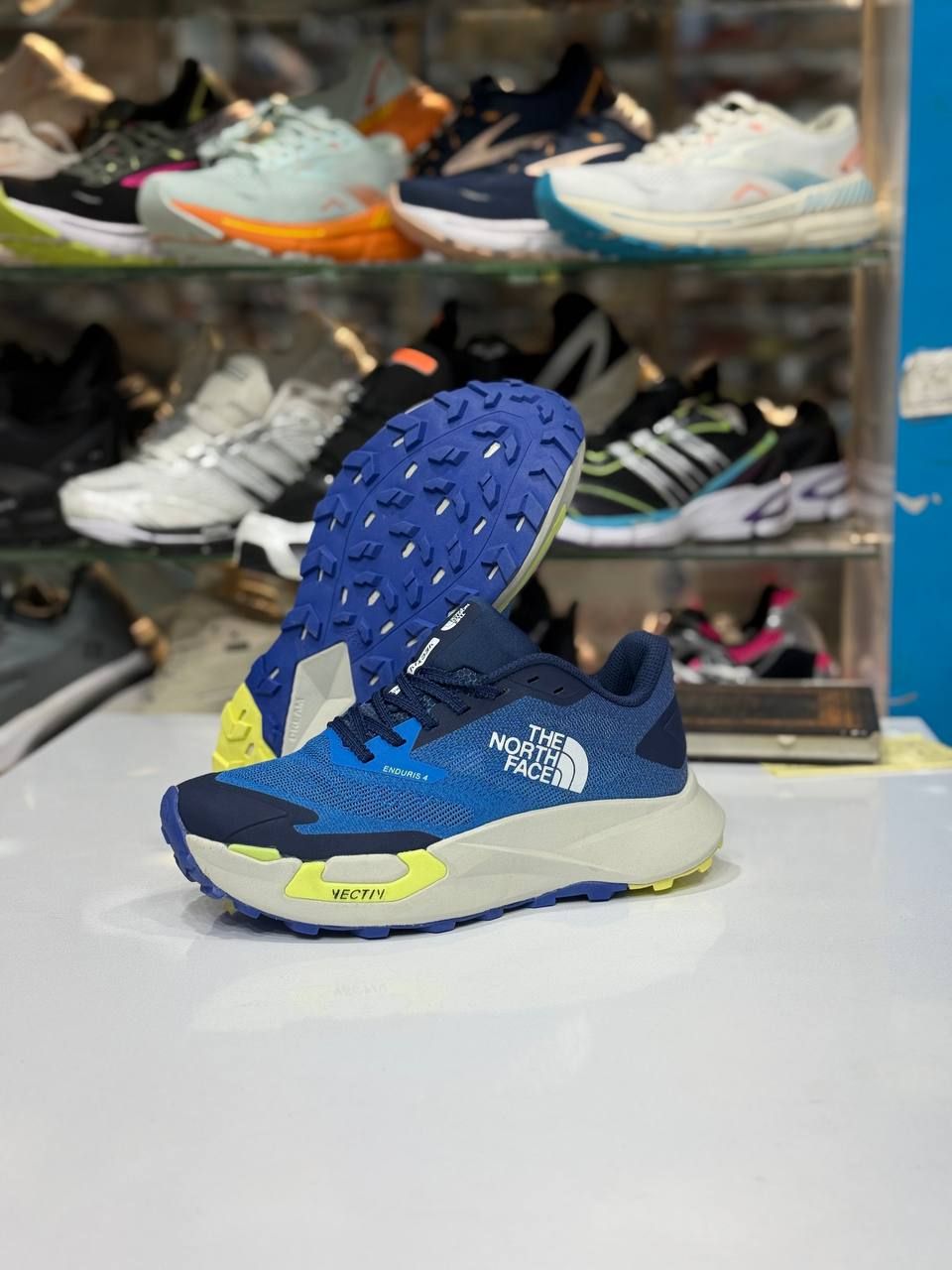 کتونی نورث فیس مدل آلتامسا north face ENDURIS 4   رانینگ ترکینگ ساخت ویتنام کیفیت بالا سایز بندی ۴۰ تا ۴۵. فروش عمده و تک