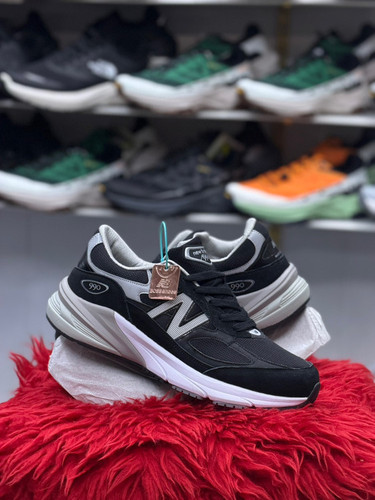 کتونی مسترکوالیتی نیوبالانس 990/سایز 40 الی 45/ساخت ویتنام/New Balance 990/ضمانت اصالت کالا