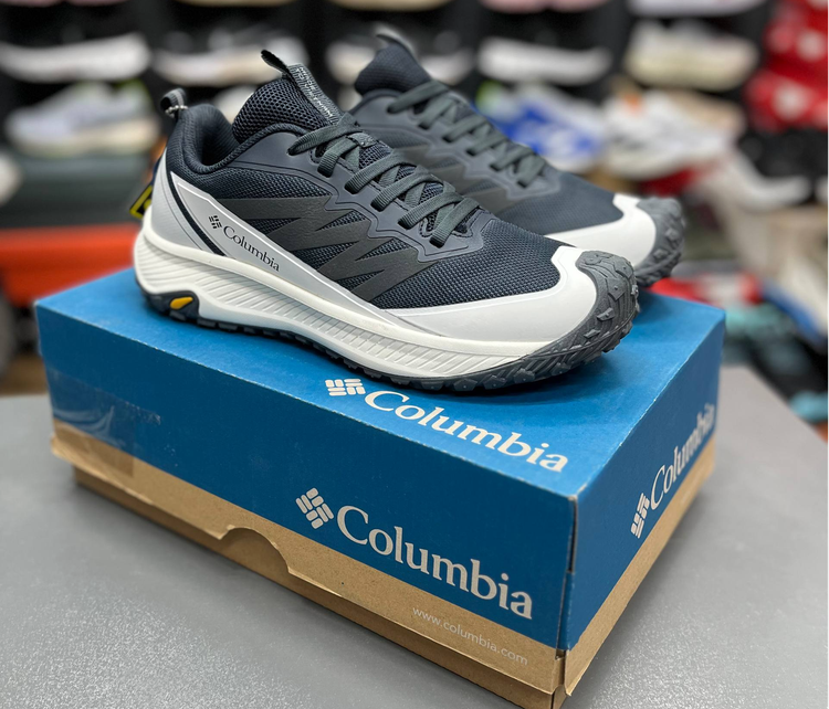 کتونی طبیعت گردی کلمبیا ضدآب/سایز 40 الی 45/Columbia GORE-TEX/ فروش عمده و تک