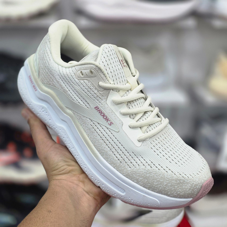 کتونی رانینگ و پیاده روی وارداتی بروکس گاست مکس ۲/ Brooks ghost max 2 / اصل ویتنام / سایز40/45