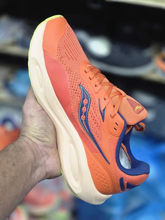 کتونی ساکونی مدلSaucony Phoenix Inferno 3  کیفیت عالی زنانه و مردانه 40تا45