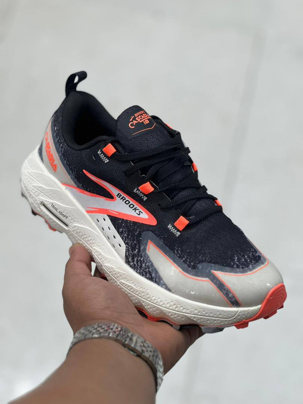 کتونی بروکس کاسکادیا 18 وارداتی کیفیت عالی ساخت ویتنام