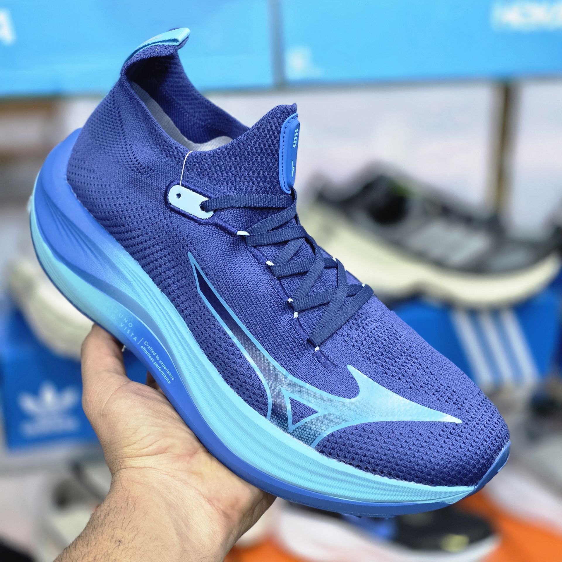 کتونی جورابی میزانو نئو ویستا/ Mizuno Neo Vista/ساخت ویتنام /سایز ۴۰ الی ۴۵/ فروش تکی و عمده/ضمانت کالا