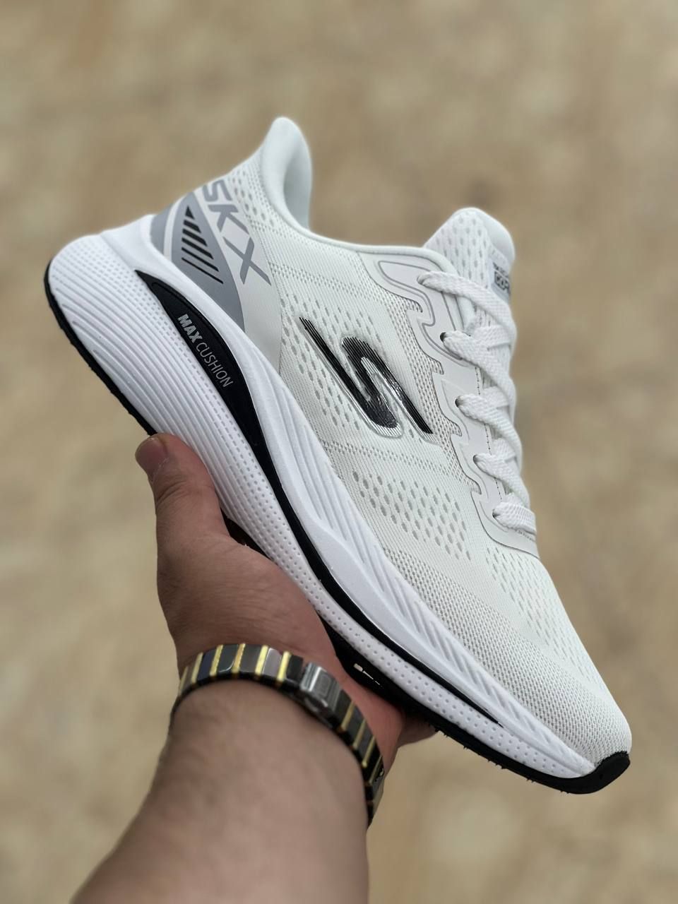 کتونی اسکیچرز مدل مکس کوشن رانینگ و پیاده رویی مردانه و زنانه/ Skechers Max cushion کیفیت مستر کوالیتیA طبی و سبک و راحت / سایز 40الی45/