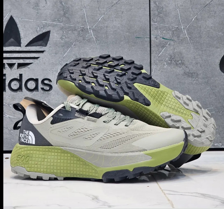 کتونی ویتنامی نورث فیس مدل آلتامسا 500. صدرصد وارداتی ساخت ویتنام سایز ۴۰ تا ۴۵ . north face Altamesa 500 کیفیت مستر کوالیتی A