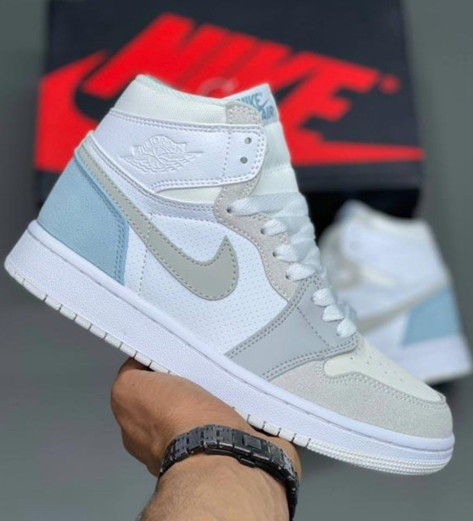 کتونی نایک  مدل جردن Nike jordan vietnamساخت ویتنام سایز 40 تا 45 فروش تکی وعمده