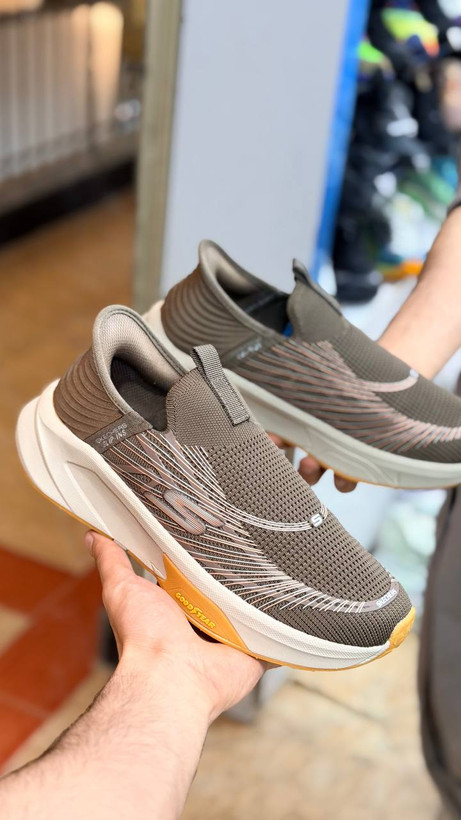 کتونی  اسکیچرز/ Skechers Slip Ins / اسلیپ طبی و سبک و راحت / سایز 40تا 45 / فروش بصورت عمده و تک