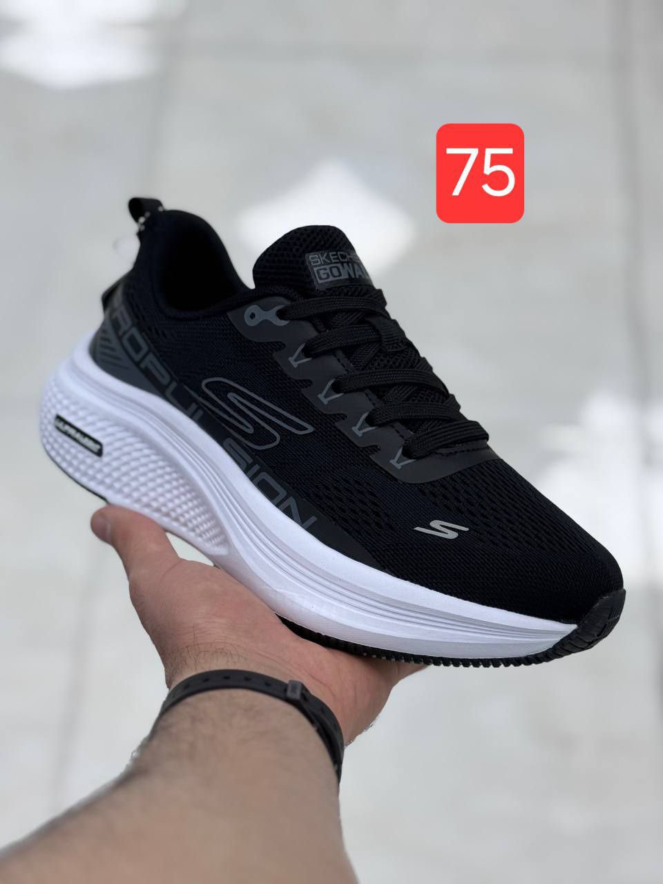 کتونی اسکیچرز مدل مکس کوشن رانینگ و پیاده رویی مردانه و زنانه/ Skechers Max cushion کیفیت مستر کوالیتیA طبی و سبک و راحت / سایز 40الی45/