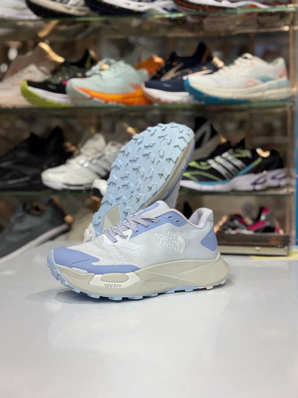 کتونی نورث فیس مدل آلتامسا north face ENDURIS 4   رانینگ ترکینگ ساخت ویتنام کیفیت بالا سایز بندی ۴۰ تا ۴۵. فروش عمده و تک