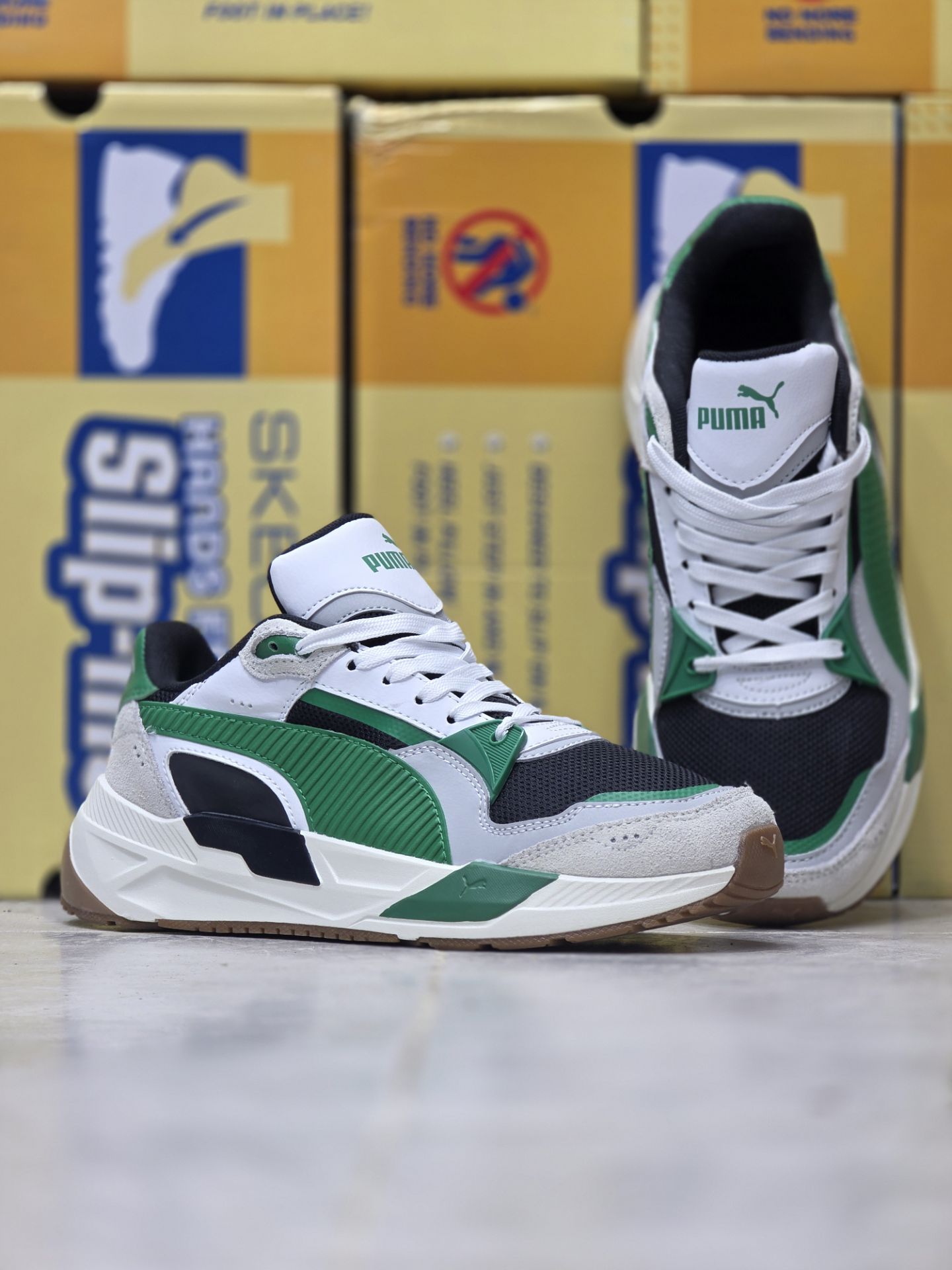 کتونی مدل  پوما سایز ۴۰ تا ۴۵  وارداتی ساخت ویتنام کیفیت بالا مستر کوالیتی A