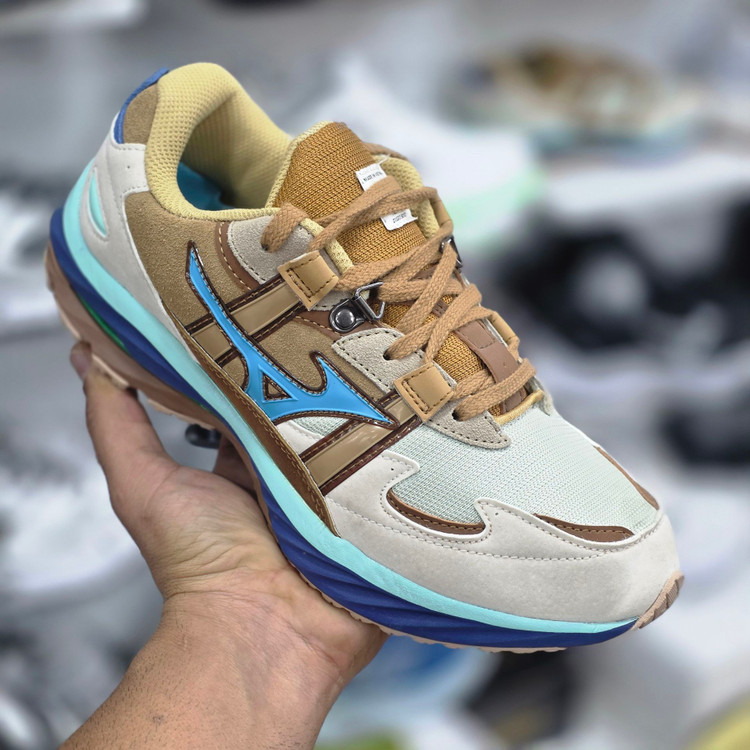 کتونی رانینگ و پیاده روی میزانو مدل ویو‌ رایدر Mizuno wave rider  کیفیت بالا