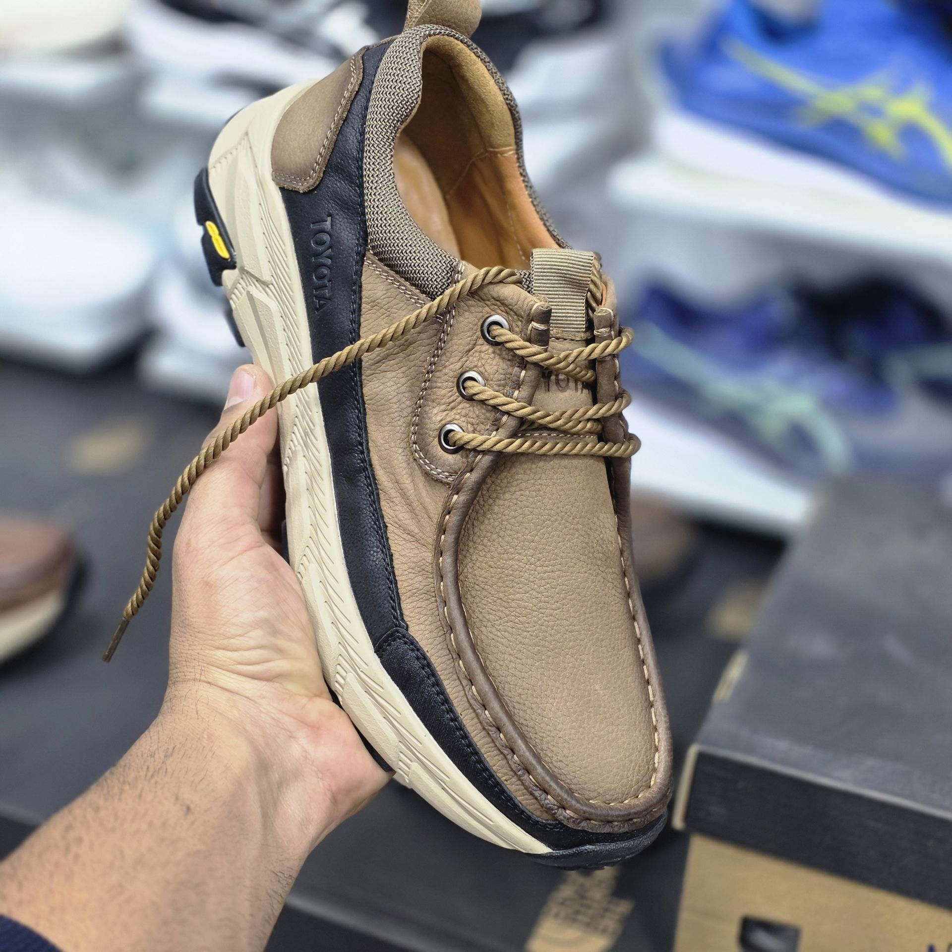 کفش تویوتا چرم TOYOTA وارداتی بند دار  کیفیت بالا مردانه