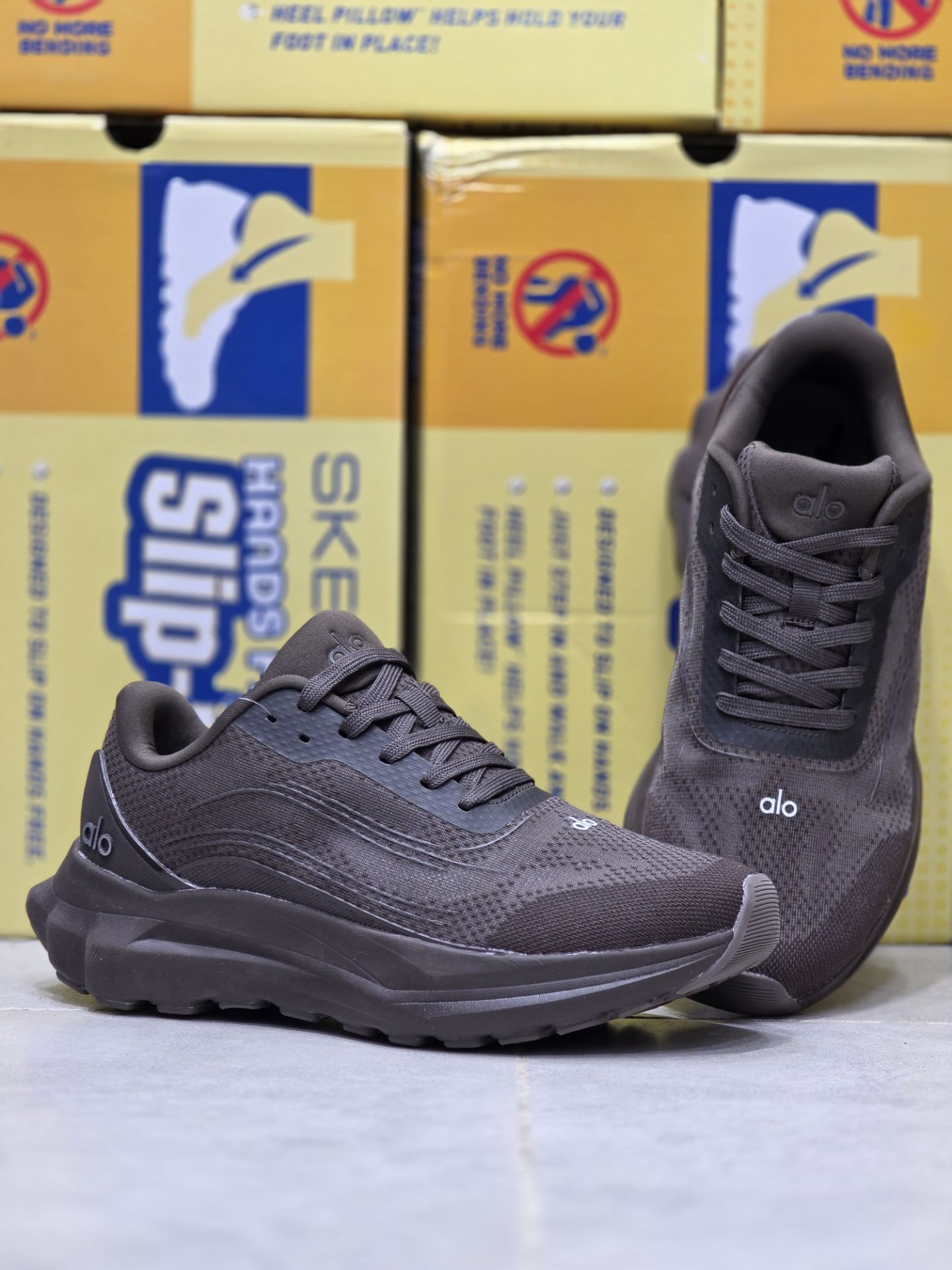 کتونی برند الو alo سایز ۴۰ تا ۴۵  وارداتی ساخت ویتنام کیفیت بالا مستر کوالیتی A