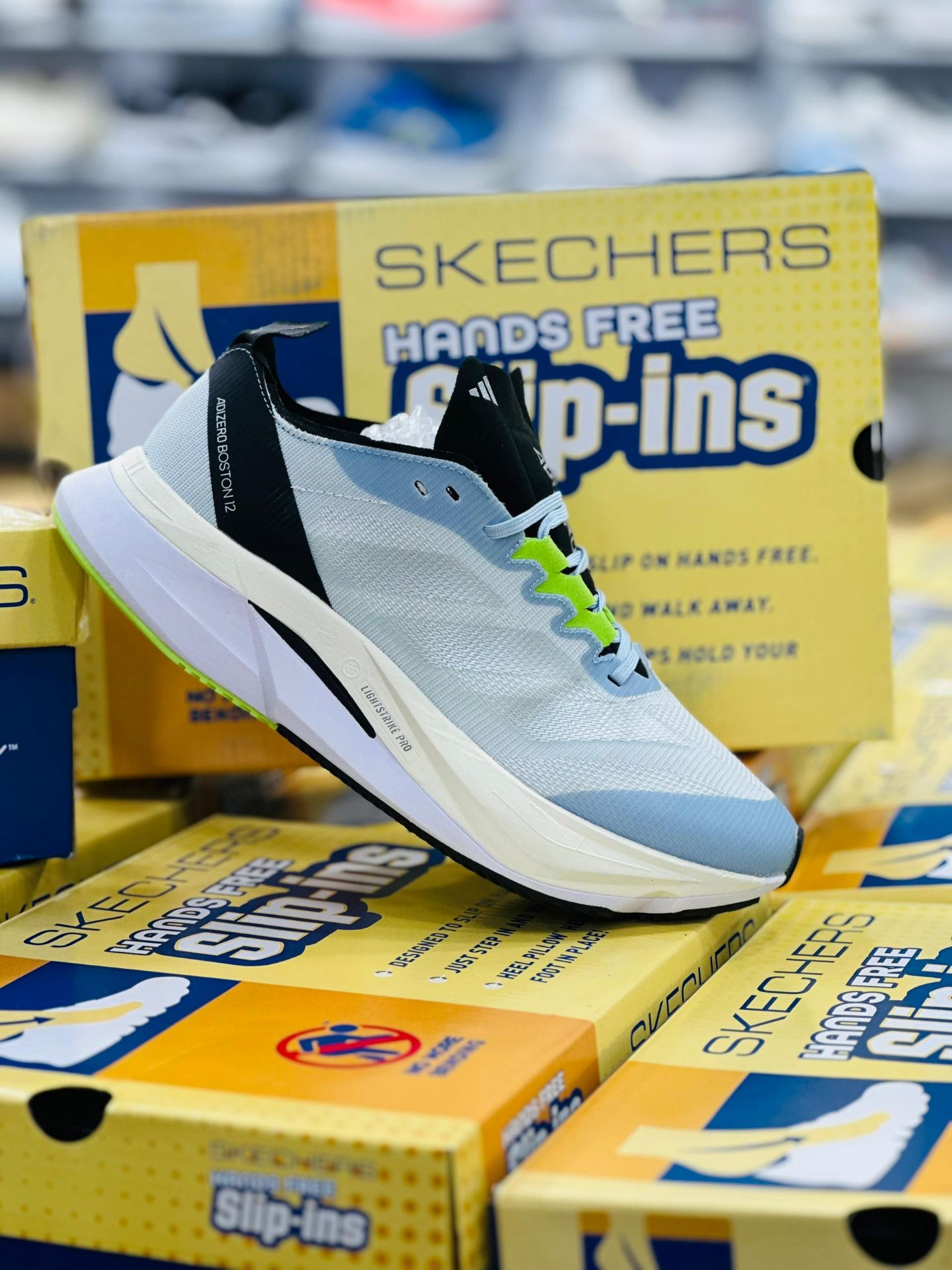 آدیداس مدل Adidas Adistar Bost ON 12زنانه و مردانه کیفیت مستر کوالیتی A وارداتی