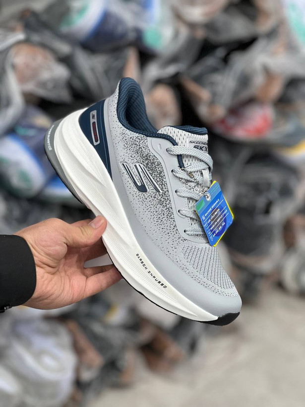 کتونی مسترکوالیتی اسکیچرز هایپربرست کربن/Skechers Men's Hyperburst Carbon/ساخت ویتنام/سایزبندی ۴۰ الی ۴۵/ضمانت کالا/فروش به صورت تک و عمده