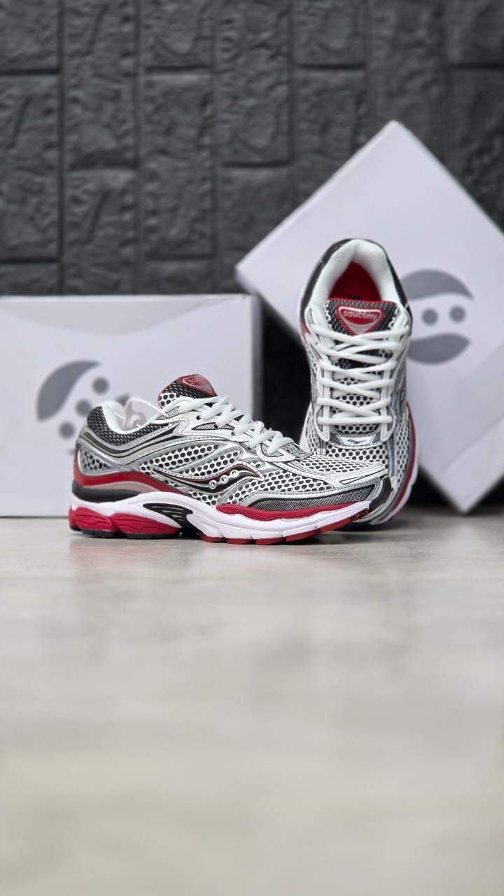 کتونی ساکونی مدل تور درشت Saucony صدرصد وارداتی ساخت ویتنام کیفیت عالی زنانه و مردانه 40تا45