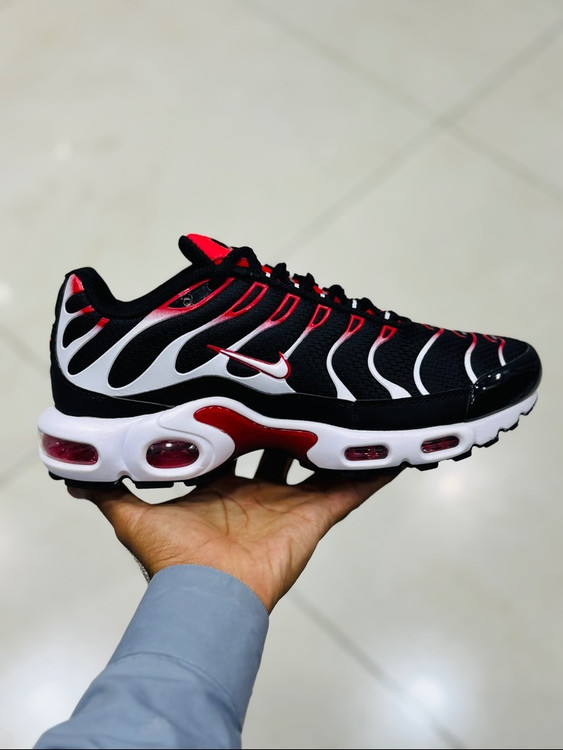 کتونی ویتنامی اسپرت نایک ایر مکس پلاس nike air max plus sesame / ساخت ویتنام / کیفیت مستر کوالیتی / سایز ۴۰ الی ۴۵