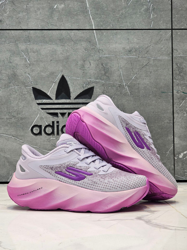 کتونی مسترکوالیتی اسکیچرز هایپربرست کربن/Skechers Hyperburst Carbon/ساخت ویتنام/سایزبندی 36الی ۴۰/ضمانت کالا/فروش به صورت تک و عمده