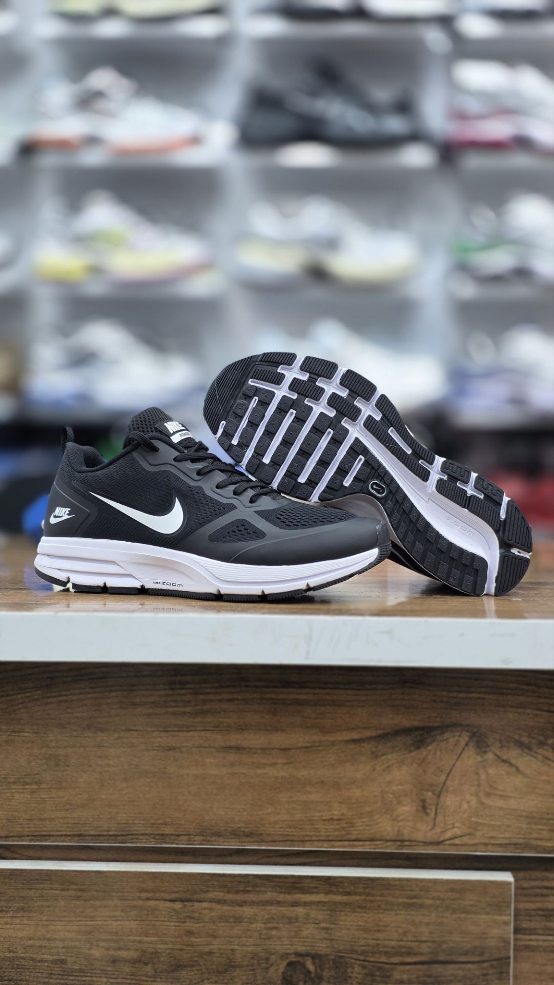 نایک مدل  ایرزوم NiKe کیفیت مسترA سایز 40تا45 ساخت ویتنام صدرصد وارداتی