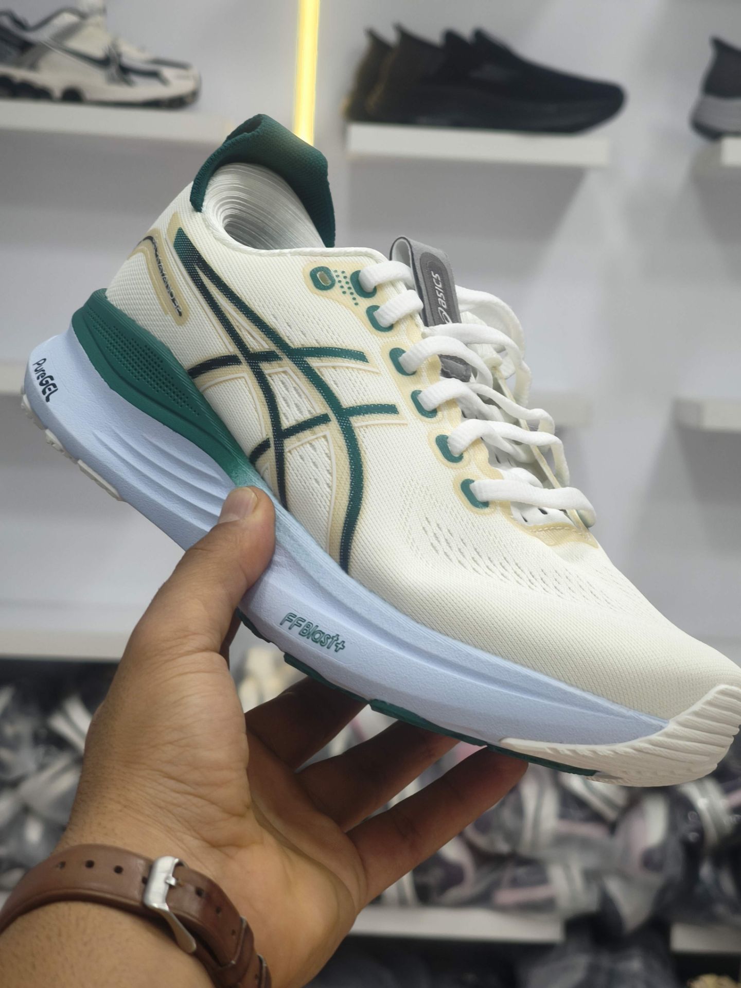 کتونی اسیکس ژل کایانو 32/ASICS Gel-Kayano32/ ساخت ویتنام/ سایز ۴۰ تا ۴۵