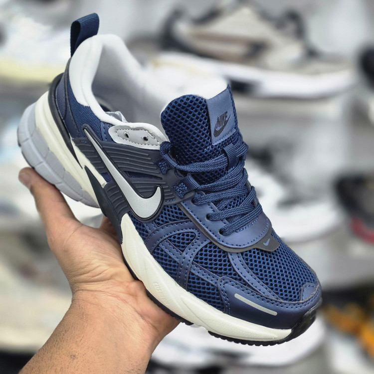 کتونی نایک وی تو کی/سایز 37 الی 45/ساخت ویتنام/Nike V2k Run/ضمانت کالا/فروش تک و عمده