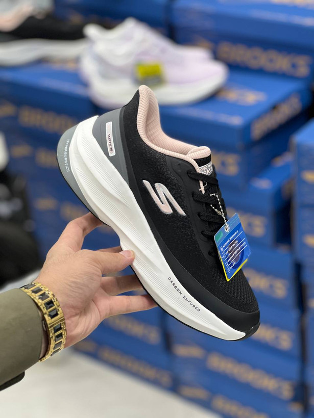 کتونی مسترکوالیتی اسکیچرز هایپربرست کربن/Skechers Hyperburst Carbon/ساخت ویتنام/سایزبندی ۳۷ الی ۴۰/ضمانت کالا/فروش به صورت تک و عمده