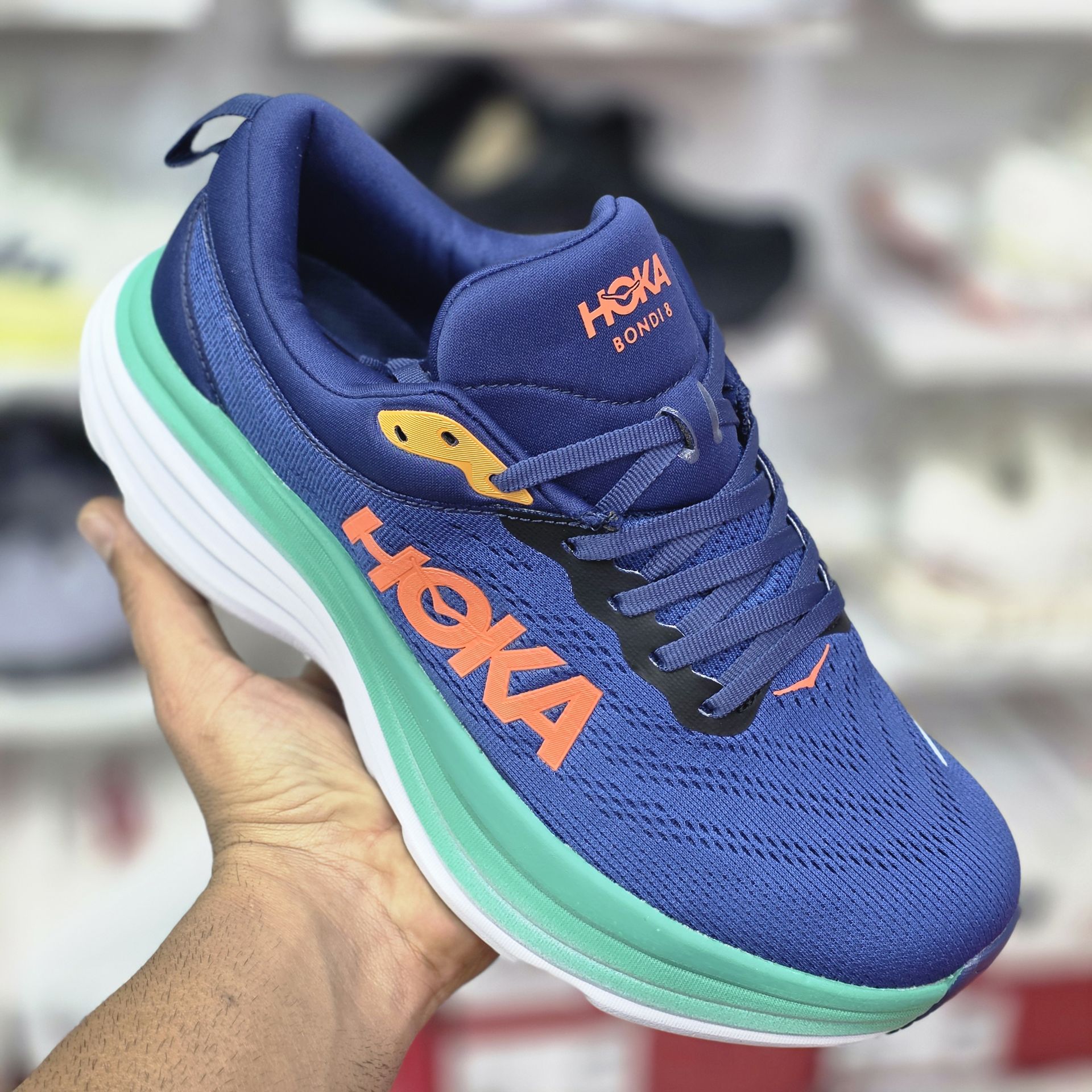 کتونی هوکا مدل باندی 8 کیفیت عالی ساخت ویتنام راحتی و استایل در یک قاب سایز بندی 38تا48