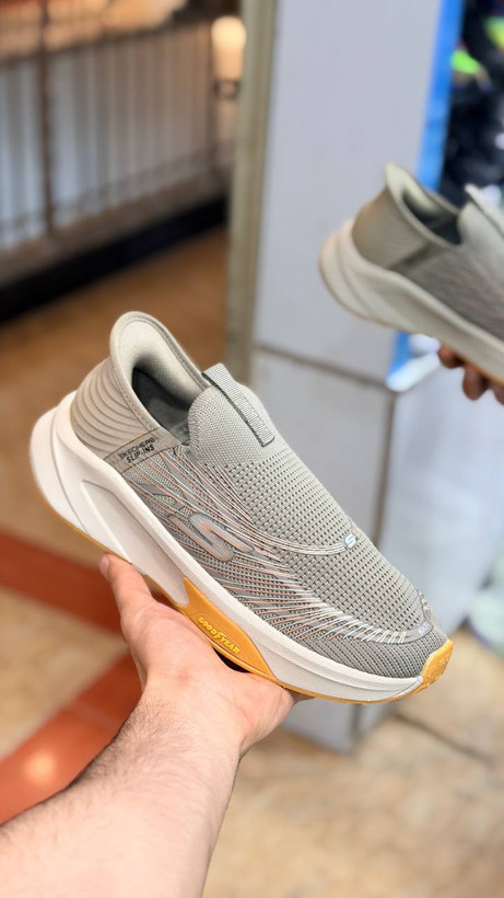 کتونی  اسکیچرز/ Skechers Slip Ins / اسلیپ طبی و سبک و راحت / سایز 40تا 45 / فروش بصورت عمده و تک