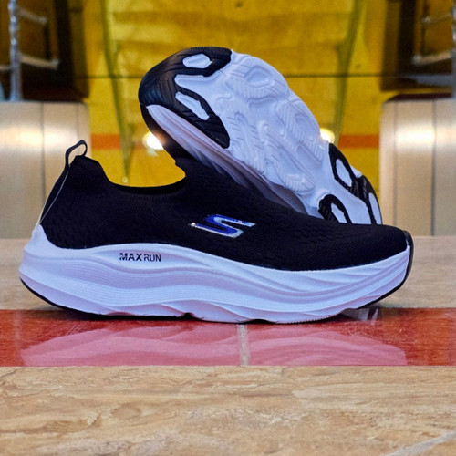 کتونی طبی اسکیچرز مکس ران/سایزبندی ۳۷ الی ۴۰/ ساخت ویتنام/Skichers max run