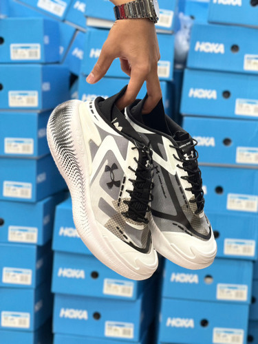 کتونی رانینگ و پیاده‌روی اندرآرمور اکو/سایز ۴۰ الی ۴۵/ساخت ویتنام/Under Armour Echo/ضمانت کالا/فروش تک و عمده