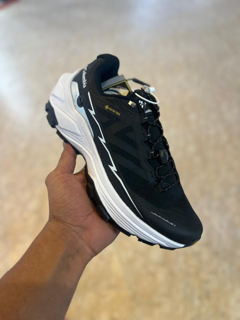 کتونی کلمبیا گورتکس ضد آب کیفیت عالی ساخت ویتنام سایز 40 تا 45 پنج رنگ