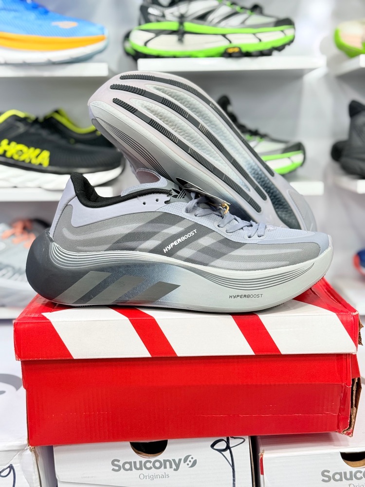 کتونی ادیداس ویتنامی رانینگ و پیاده روی هایپر بوست  / Adidas HYPERBOOST / ساخت ویتنام / سایز بندی ۴5الی40