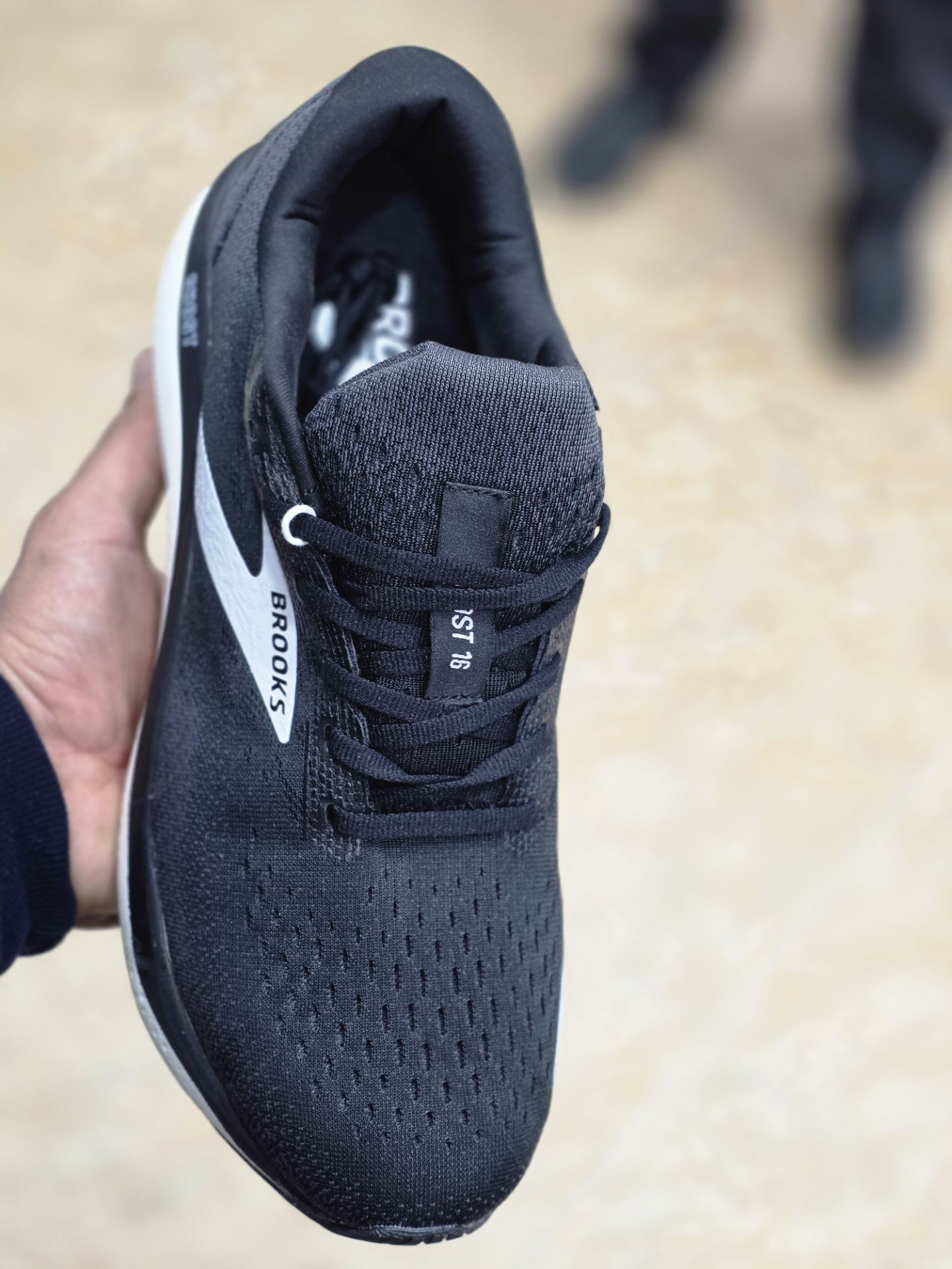 کتونی رانینگ و پیاده روی بروکس مدل Brooks ghost 16 مردانه کیفیت بالا و قیمت ارزان