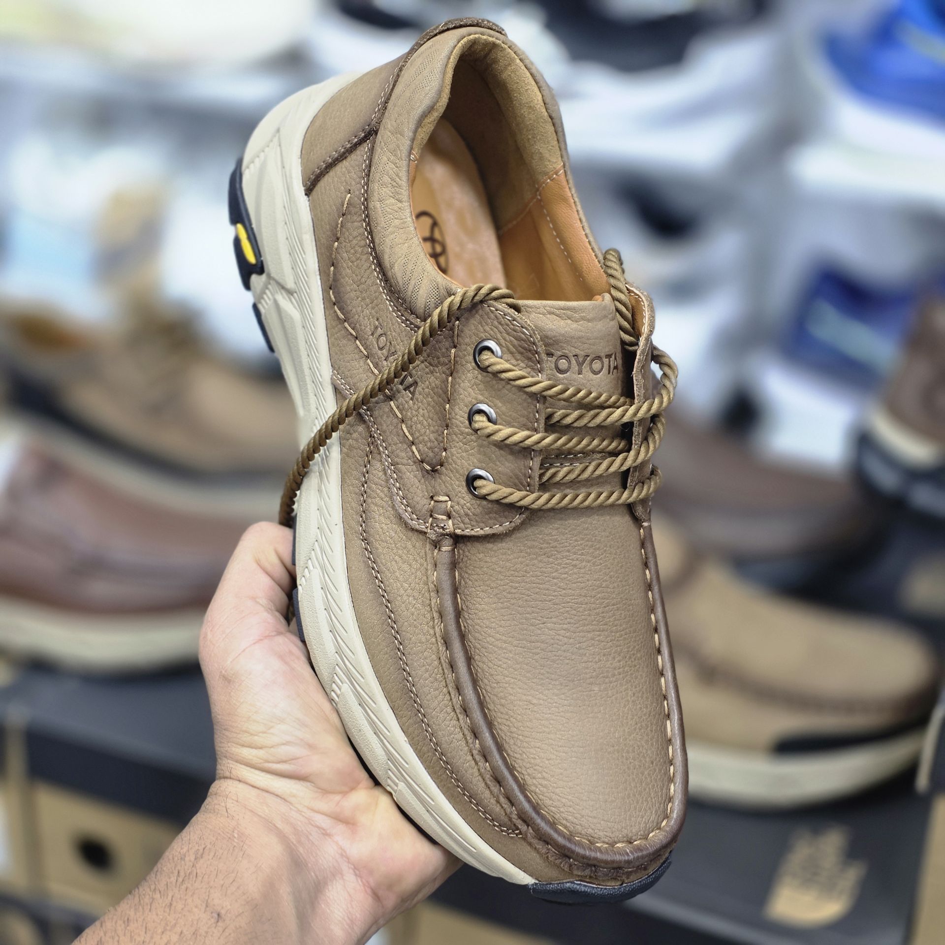 کفش تویوتا چرم TOYOTA وارداتی بند دار  کیفیت بالا مردانه