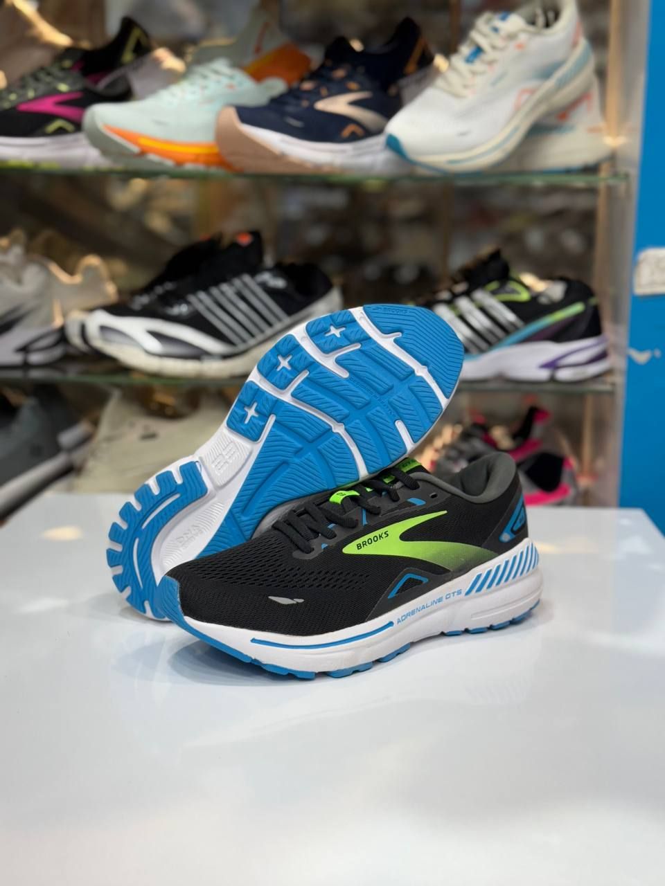 کتونی ویتنامی  مردانه بروکس ادرنالین23 -4رنگ شیک سایز: 40تا45 عمده وتک