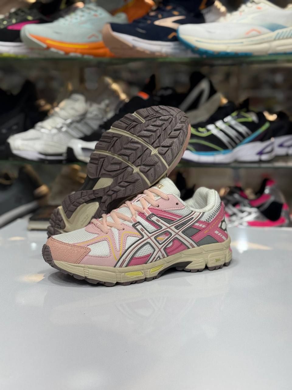 کتونی اسیکس زنانه  مدل ژل  کاهانا ۸ asics gel kahana 8 سایز 37تا40