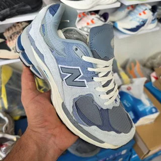 نیو بالانس 2002r